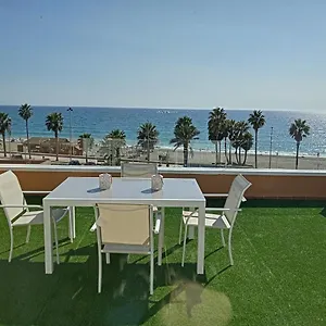 Coqueto Estudio-ático En Primera Línea De Playa Con Preciosas Vistas Al Mar Appartamento